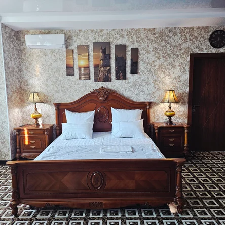 Люкс семейный двухкомнатный (6 местный)