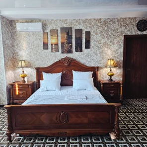 Люкс семейный двухкомнатный (6 местный)